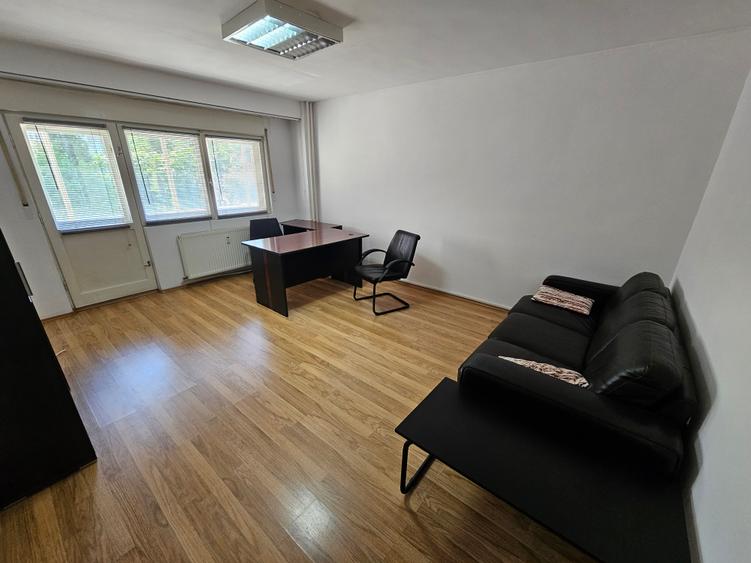 Garsoniera Decebal | bulevard | pentru locuit sau birouri/firma