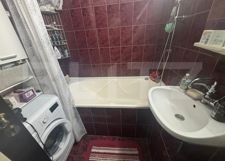 Apartament 3 camere, 65 mp, zona Closca