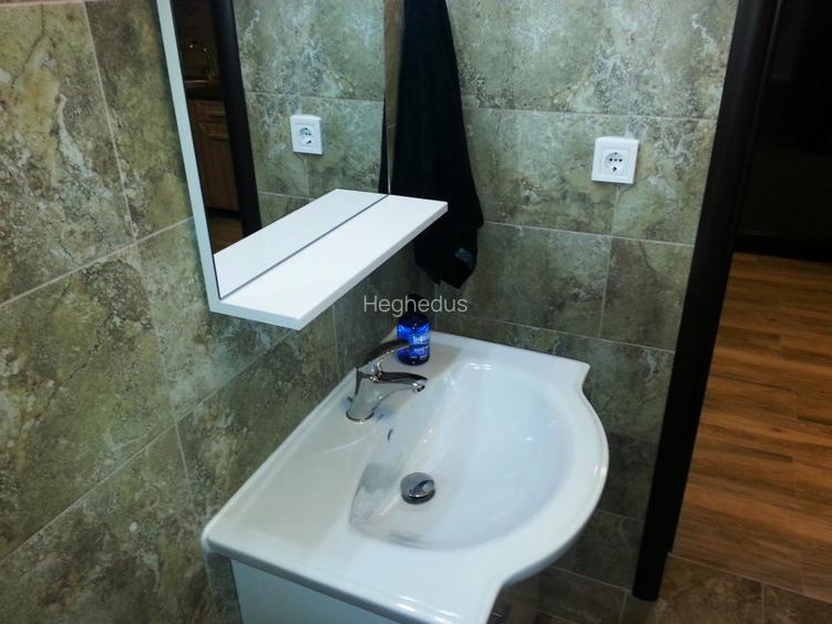Apartament in casa triplex, parcare in curte.Semicentral pe str.Minerilor nr50B. - 16