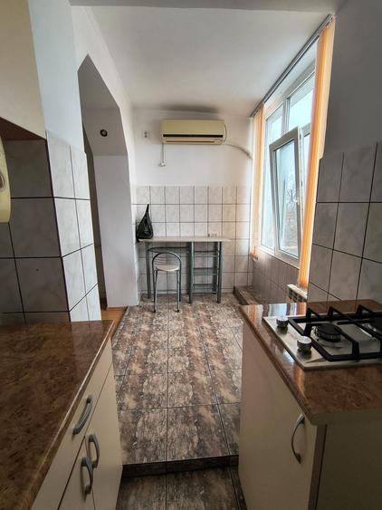 FAR GARSONIERA DECOMANDATA, MOBILATA, LIBERA 32 MP PRET 51000 EURO