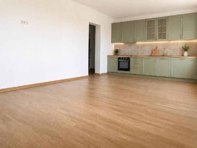 Proprietar vând apartament SubCetate Sânpetru cu 3 camere și 2 băi