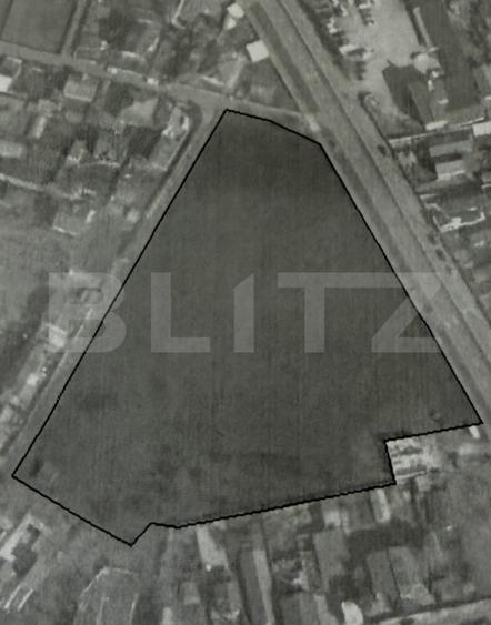 Teren intravilan trilateral construibil 14342 mp, Bariera Valcii-Carpenului