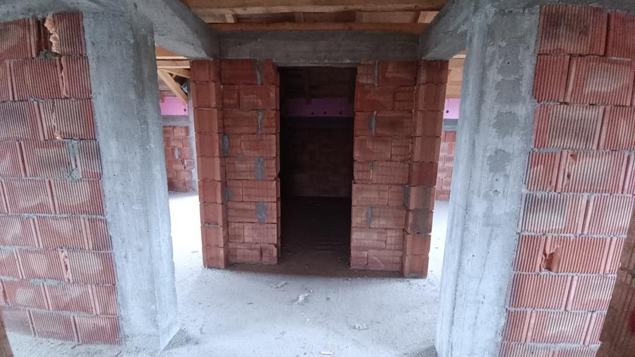 VILA CU 4 DORMITOARE MAGURA