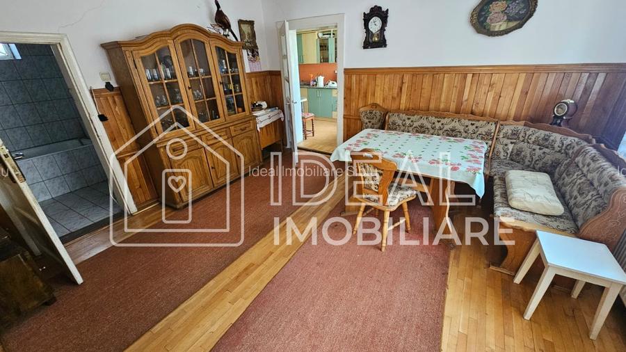 Proprietate unică cu 2 case și garaj, teren 720 mp – zona Terezian - 11