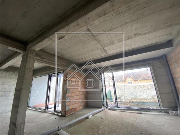 Spatiu comercial nou - 147 mpu - 3 locuri de parcare - Piata Cluj