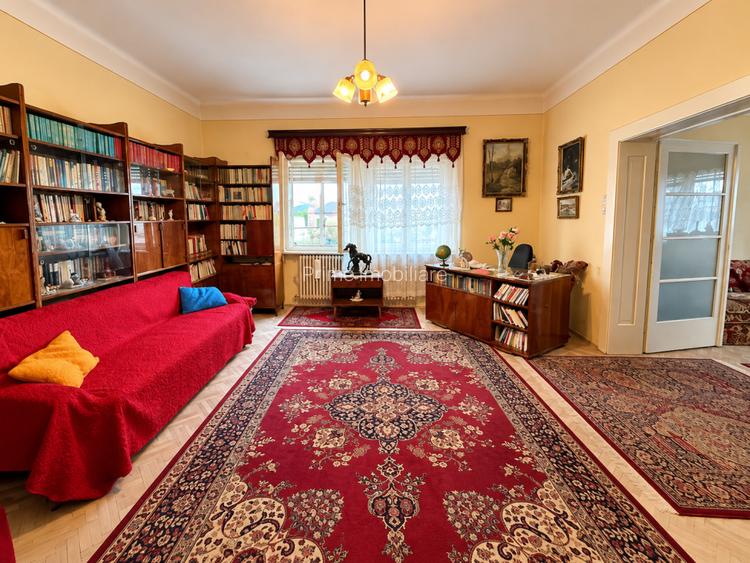 Apartament cu 3 camere de vanzare  la casa în zona CENTRU, 132 mp utili | Etaj 1 - 7