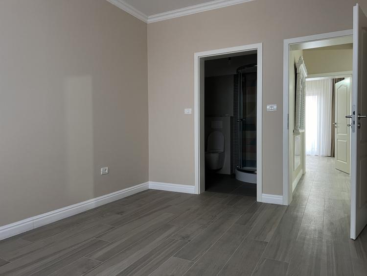 Duplex, 4 camere, 290mp teren, 125mp utili, curent trifazic - Sacalaz