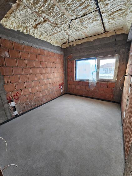 Casa 4 camere | 350mp teren | Piscina