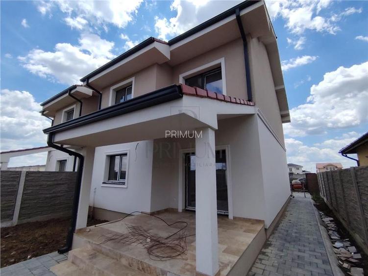 Duplex despartit prin C.T.- teren generos - living mare - 2