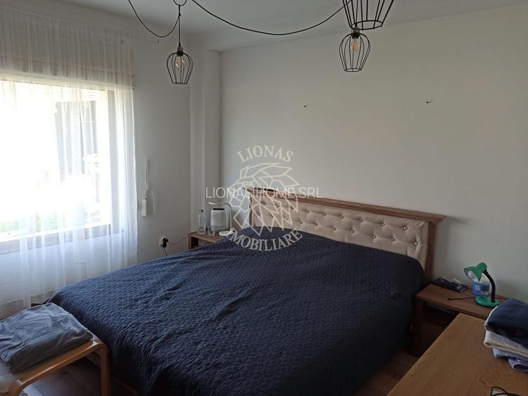 Casa 6 camere 220 mp-teren 1200 mp-curte amenajata-garaj-La Soare