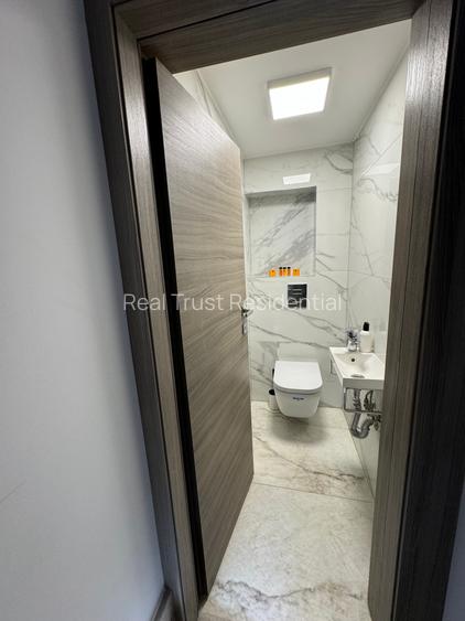Apartament în vilă | 4 dormitoare | Curte cu grădină japoneză | Garaj, Mă
