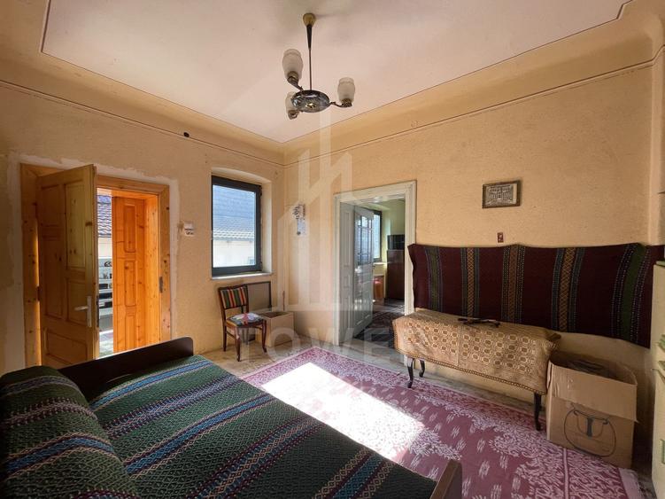 Casă individuală | 2 corpuri | Șură și anexe | teren 1460 mp – Porumbacu De Jos
