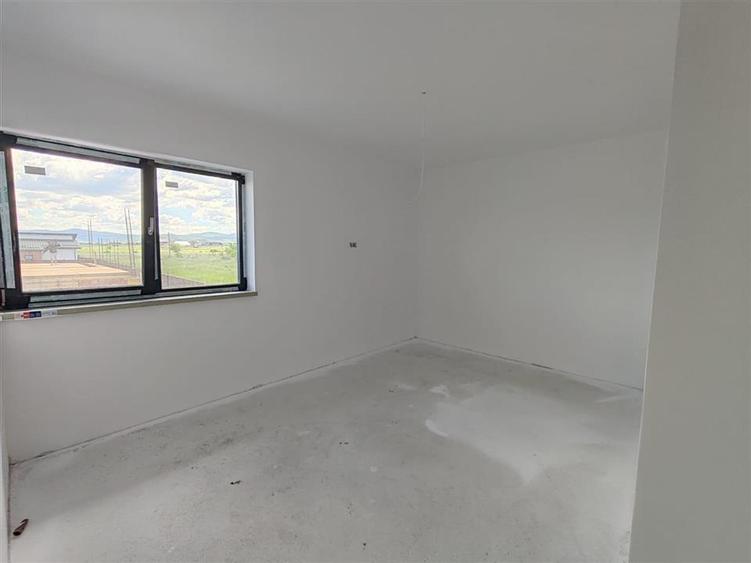 Duplex constructie noua - Izvor