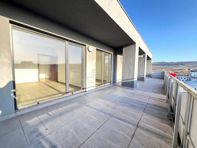 Pentrhouse Finisat, 3 camere 81 mp, graj, 45mp. terasa, Buna ZIua