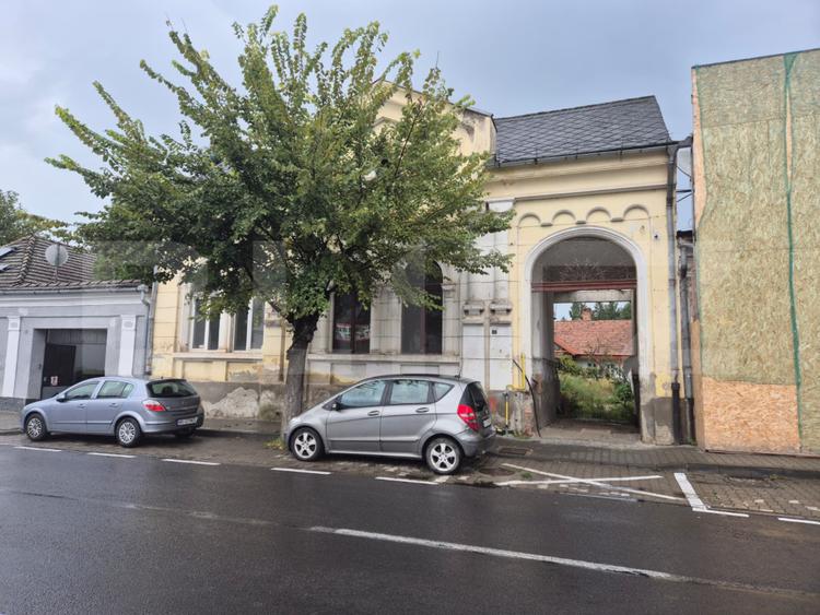Proprietate cu 10 ari teren de vanzare pe strada Bolyai