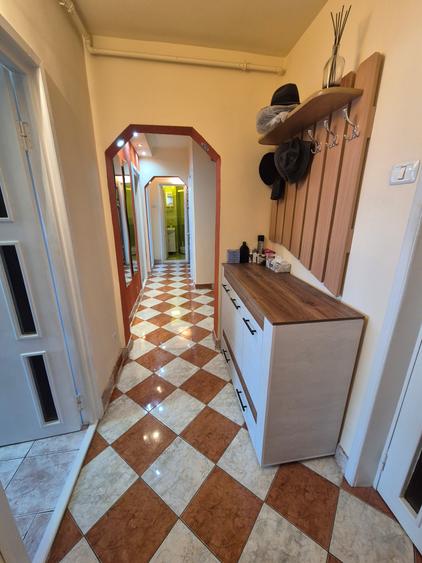 Apartament 4 camere, etaj intermediar, complet utilat – Micălaca