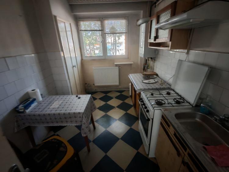 Apartament spatios la parter in Port