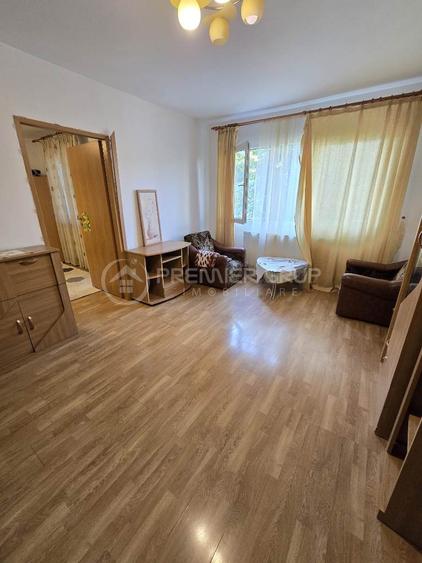Etaj 2! Apartament 2 camere, Podu Ros 50mp, CT, AC