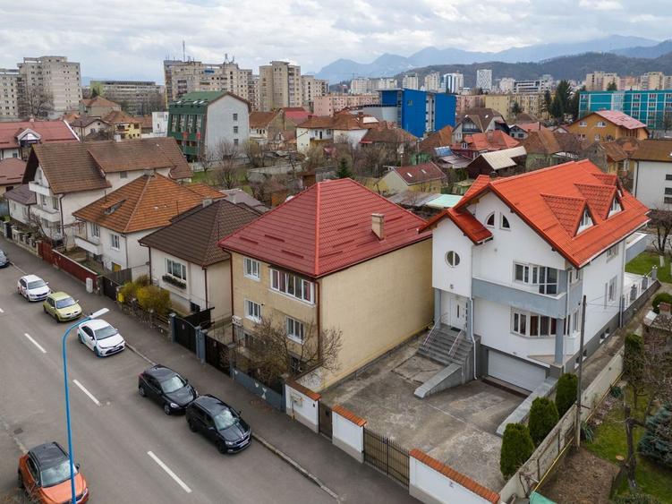 Apartament cu 3 camere la casa | Curte 130 mp | Zona Grivitei strada Vulcan