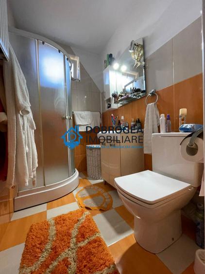 ZONA BIG- 2 CAMERE DECOMANDAT,50 MP.
