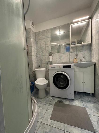 Garsoniera renovata-centrala proprie- metrou