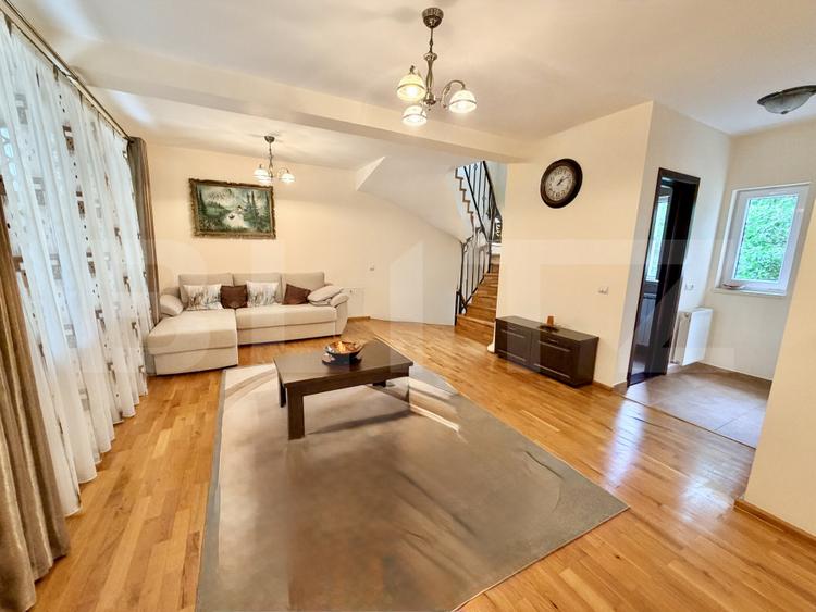 Casa 4 camere, 127 mp, gradina si teren de 326 mp, zona Cetate-Dealul Furcilor