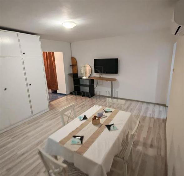 BUZIASULUI - 2 Camere transformat in 3 - Amenajat - Centrala proprie