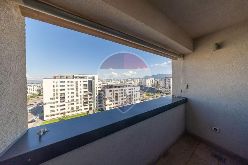 Un apartament cu priveliste, lumina si o pozitie excelenta in Brasov