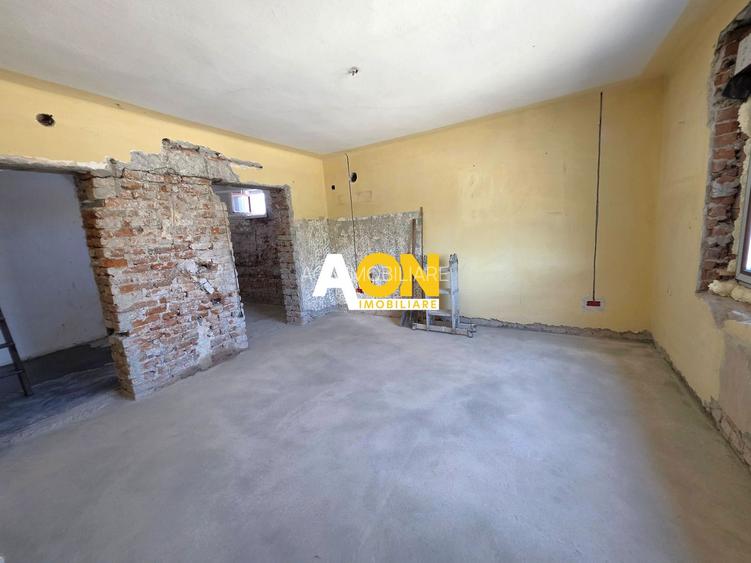Casă semifinisată, 4 camere, 350 mp teren, la asfalt, zona Centru - 9
