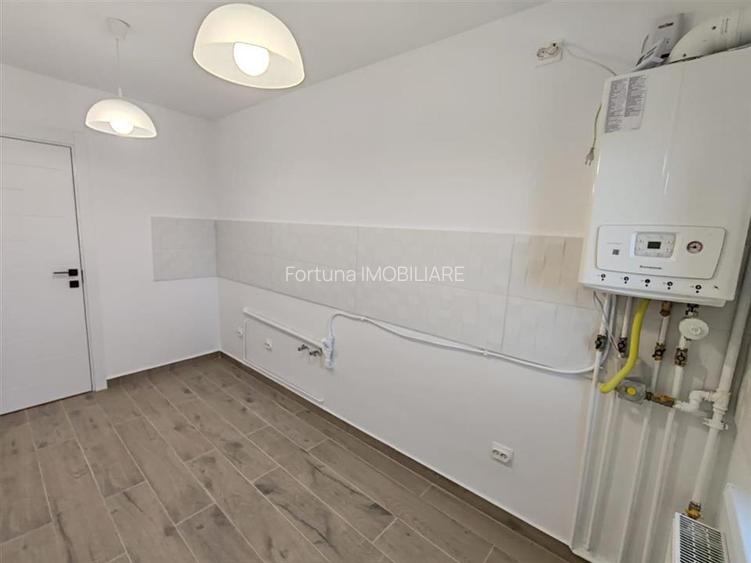 Apartament decomandat cu 2 camere Racadau, renovat recent - 9