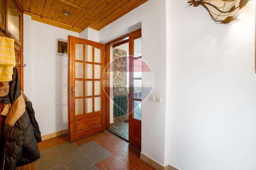 Casă de Vacanta/ Familie/ cu Poveste-Azuga/ Piscina interioara!