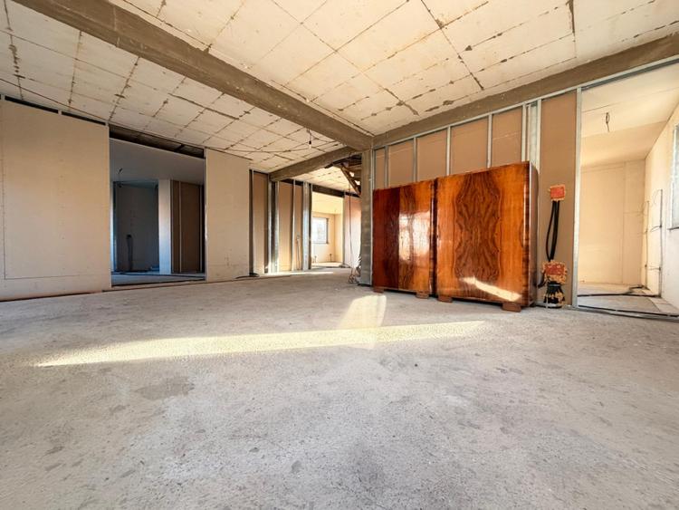 Casa 12 camere, 320 mp utili, teren 1500 mp - GATAIA