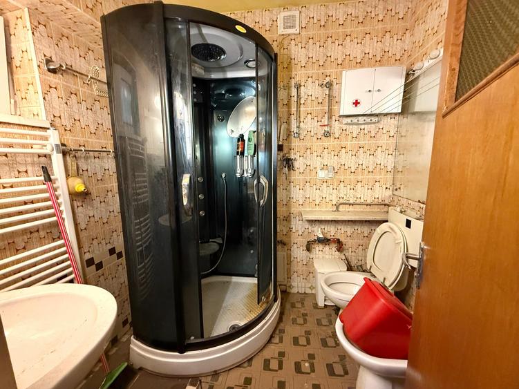 Oportunitate Rara: Apartament Generos de 4 Camere (113.6 mp) - Metrou Lujerului