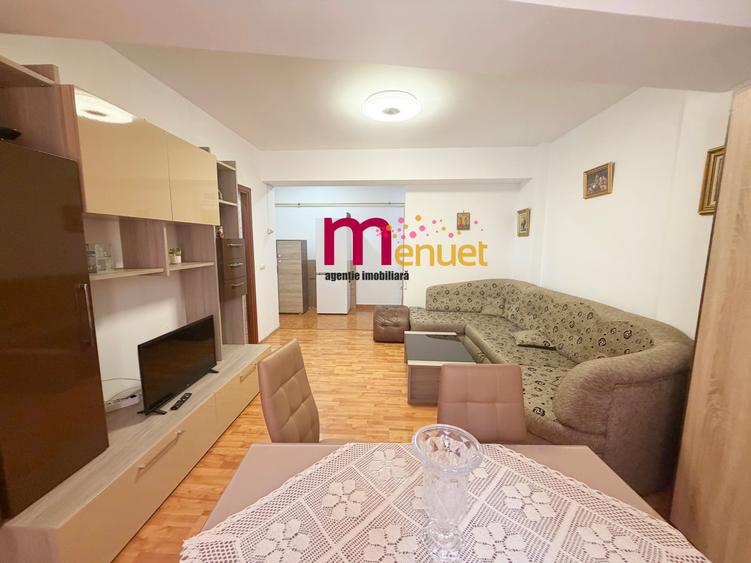 Apartament 2 camere,zona Biserica cu Ceas,etaj 1