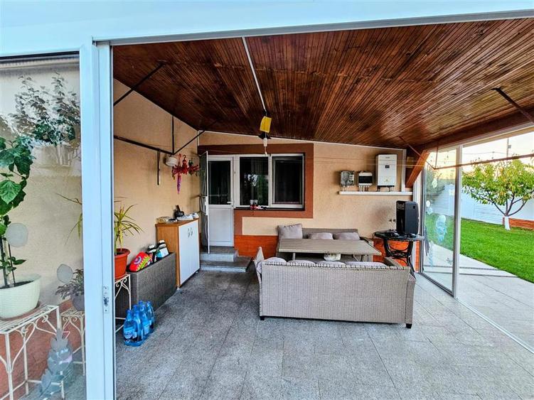Casa 4 camere, constructie 2015, teren 1000 mp, Varsatura