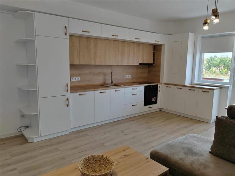 Apartament 3 camere 2 balcoane zona Turnisor