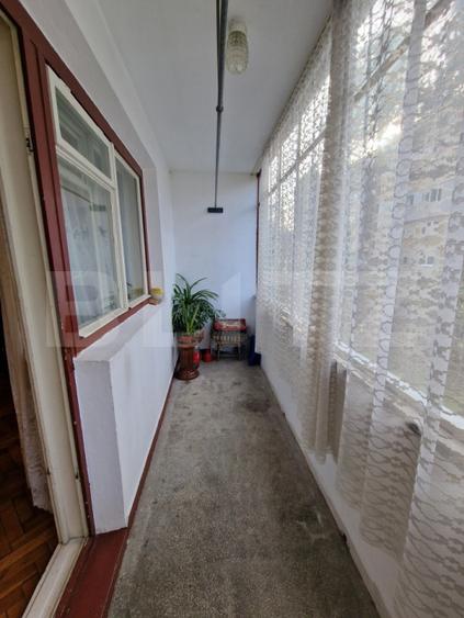 Apartament cu 3 dormitoare, 2 bai, boxa mare, parter inalt, balcon, Manastur