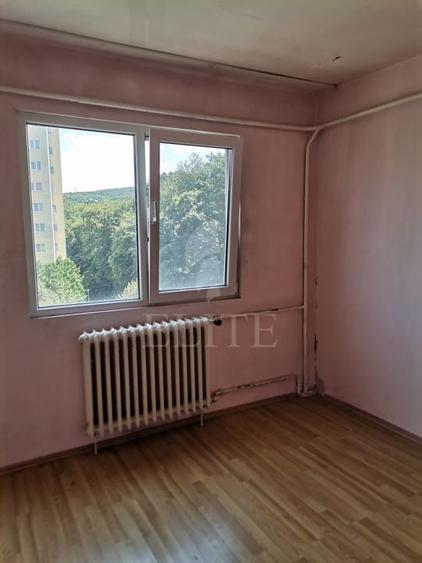Apartament 3 camere în zona MC DONALDS