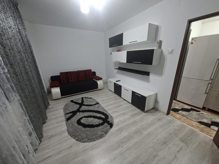Apartament 2 camere decomandat, zona Alexandru cel Bun