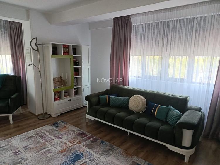 1 Decembrie: Bl 2015Metrou la 1 minut Loc Parcare Obloane Electrice Masina Vase - 6