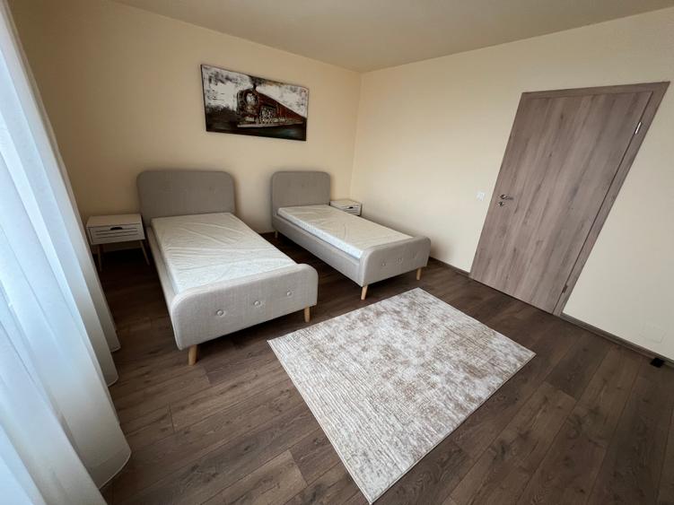 Închiriez casă 3 camere decomandate – tip duplex, zona Calea Cisnădiei
