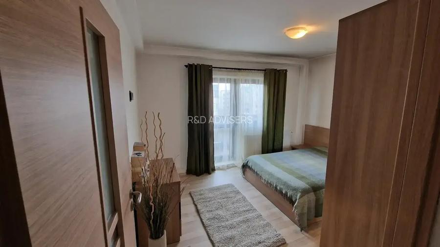 3 camere de vânzare, centrală proprie, 13 septembrie - Dornească