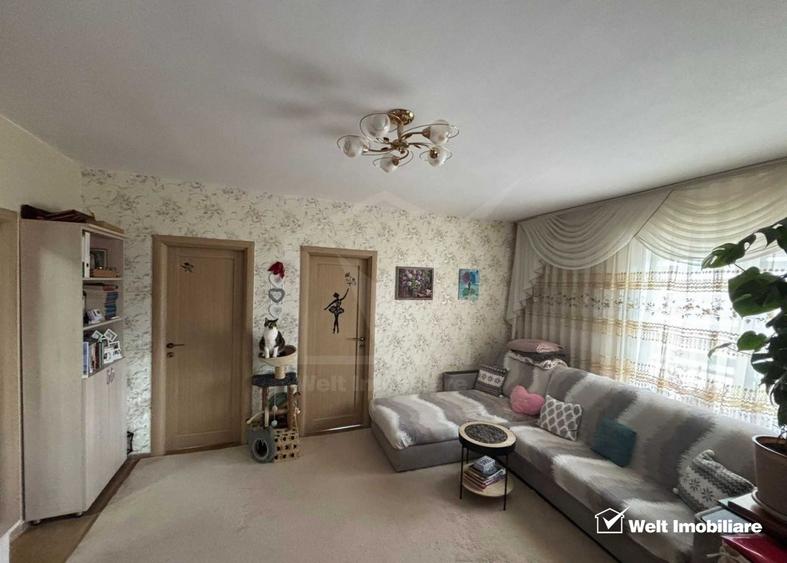 Apartament cu 3 camere la etajul 1 cu parcare in Floresti