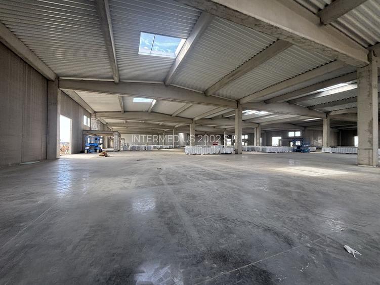 Spatiu de productie si depozitare 885 mp - 25