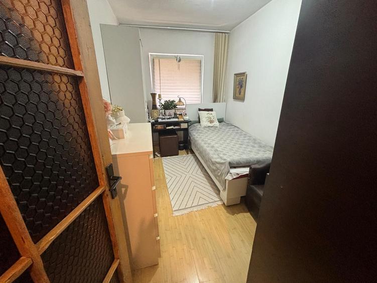 Apartament 4 camere Podul de Fier
