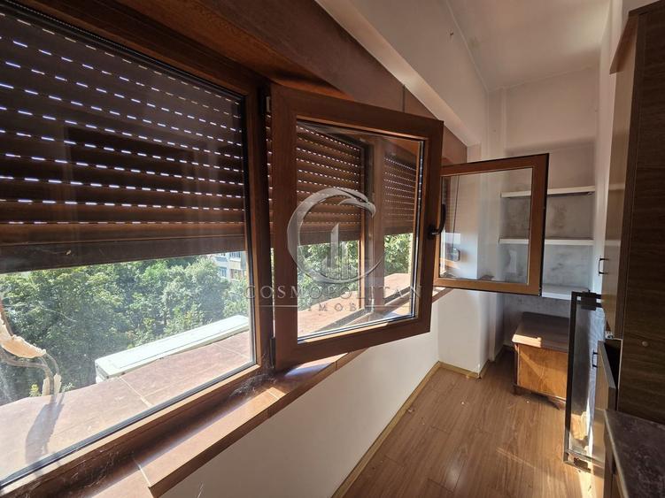 Apartament deosebit cu scara interioara si 4 camere ~ pozitie centrala