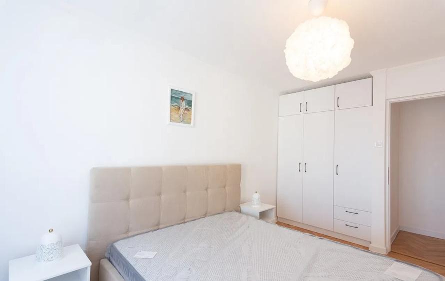 Apartament 2 camere, ultracentral,bloc cu lift,complet mobilat-utilat