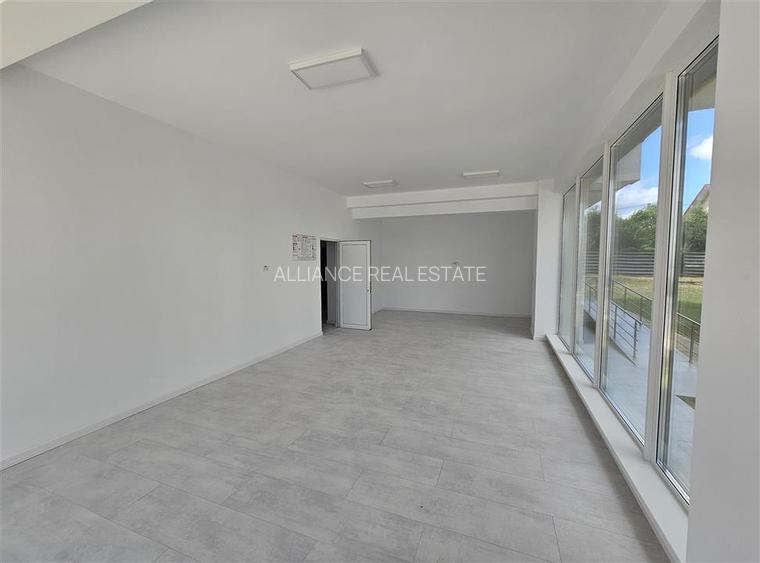 Spatiu comercial, 260mp, imobil nou, - 3