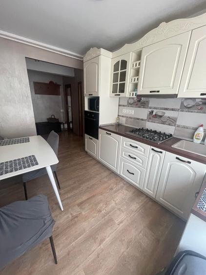 Baia Mare -Central Olteniei apartament 2 camere decomandat etaj 1