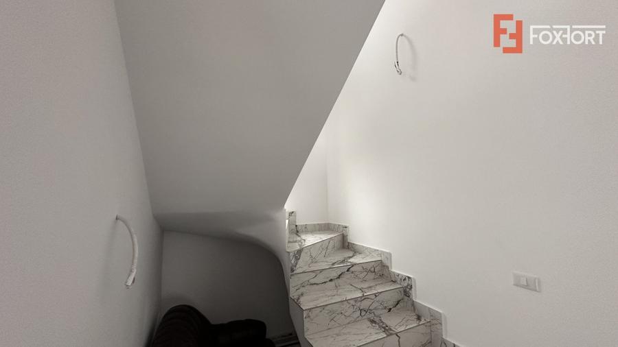 Duplex 4 camere, 110 mp, si teren de 330 mp in Giroc
